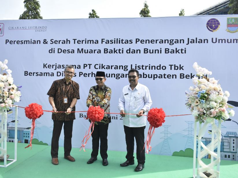 Program CSR pembangunan infrastruktur penerangan jalan